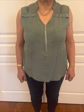 Streetwear Society Olive Green Sleeveless Zip-Front Tank